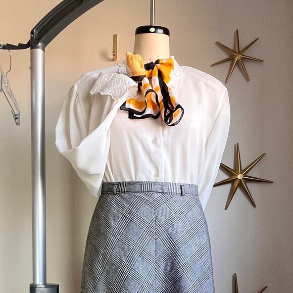 1980's Embroidered White Button Down Shirt - Picture 1 of 7